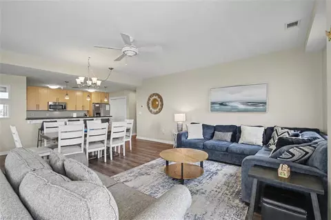 3738 Sandpiper Rd #228B, Virginia Beach, VA 23456