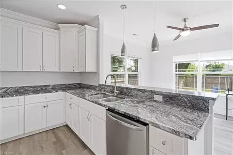 Kitchen - 964 N King St, Hampton, VA 23669 photo 4 of 6