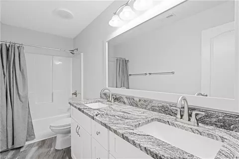 Bath - 964 N King St, Hampton, VA 23669 photo 1 of 4