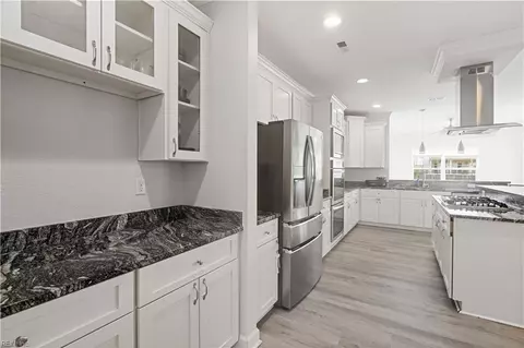 Kitchen - 964 N King St, Hampton, VA 23669 photo 2 of 6