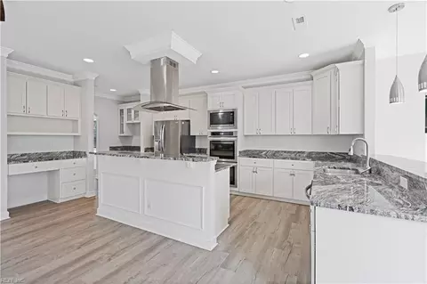 Kitchen - 964 N King St, Hampton, VA 23669 photo 6 of 6