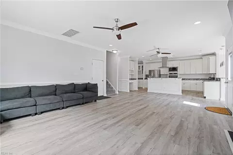 Living - 964 N King St, Hampton, VA 23669 photo 5 of 5