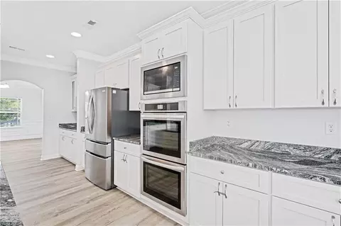 Kitchen - 964 N King St, Hampton, VA 23669 photo 3 of 6