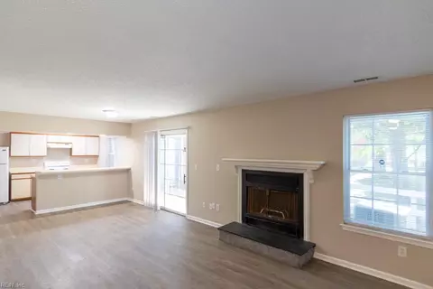 616 Ridge Cir, Chesapeake, VA 23320