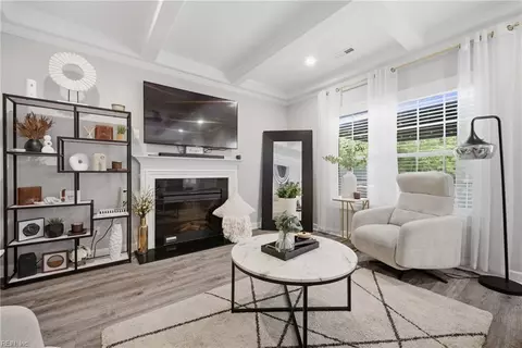 Entry Way - 916 Mason St, Hampton, VA 23669 photo 5 of 7