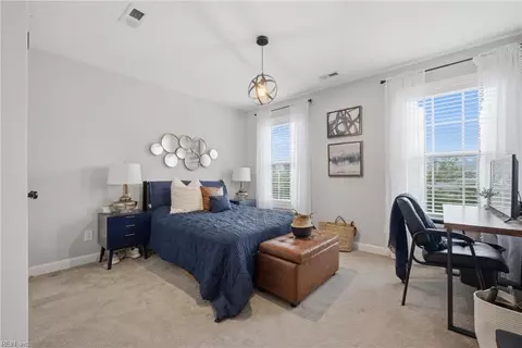 Bedroom - 916 Mason St, Hampton, VA 23669 photo 3 of 3