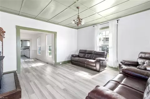 Living - 2720 Rolfe Hwy, Dendron, VA 23839 photo 3 of 3