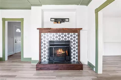 Living - 2720 Rolfe Hwy, Dendron, VA 23839 photo 2 of 3