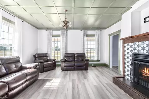 Living - 2720 Rolfe Hwy, Dendron, VA 23839 photo 1 of 3