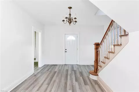 Entry Way - 2720 Rolfe Hwy, Dendron, VA 23839 photo 2 of 3