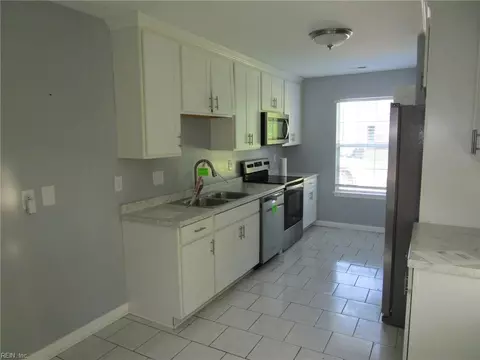 Kitchen - 4 Roy Ct, Hampton, VA 23666 photo 1 of 1