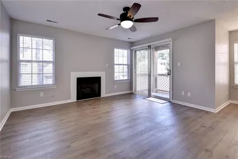 12856 Daybreak Cir, Newport News, VA 23602