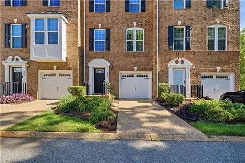 315 W Constance Rd #322, Suffolk, VA 23434