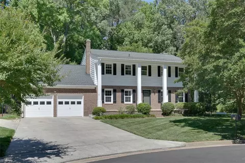 11 Kathy Dr, Poquoson, VA 23662