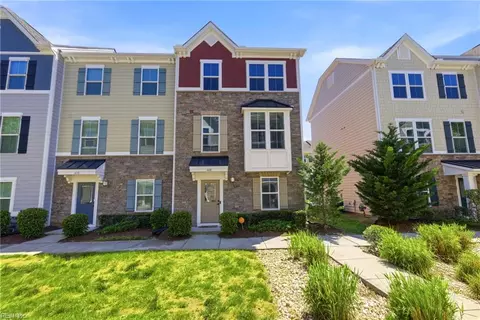608 Muddy Creek Rd, Chesapeake, VA 23324