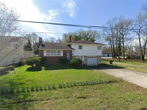 718 Halifax Ave, Hampton, VA 23605