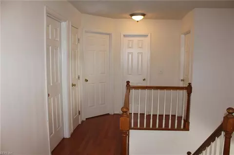 Entry Way - 54 Locksley Dr, Hampton, VA 23666 photo 3 of 5