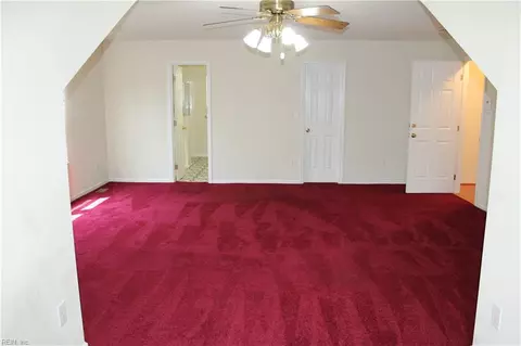 Bedroom - 54 Locksley Dr, Hampton, VA 23666 photo 3 of 10