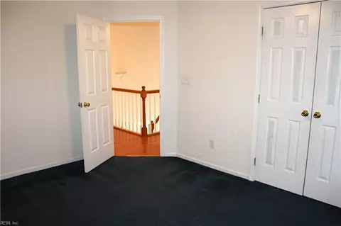 Bedroom - 54 Locksley Dr, Hampton, VA 23666 photo 8 of 10
