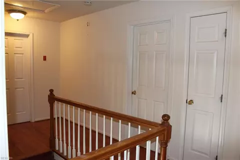 Entry Way - 54 Locksley Dr, Hampton, VA 23666 photo 4 of 5