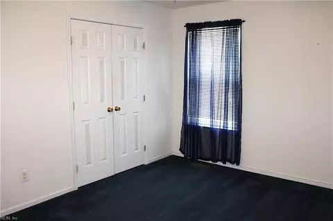 Bedroom - 54 Locksley Dr, Hampton, VA 23666 photo 7 of 10