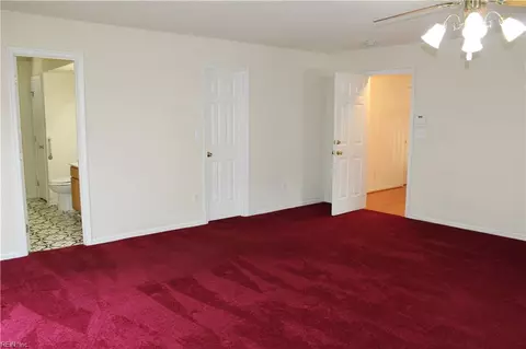 Bedroom - 54 Locksley Dr, Hampton, VA 23666 photo 2 of 10