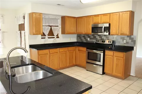Kitchen - 54 Locksley Dr, Hampton, VA 23666 photo 5 of 5