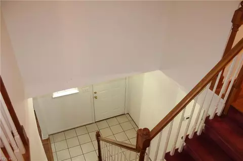 Entry Way - 54 Locksley Dr, Hampton, VA 23666 photo 5 of 5