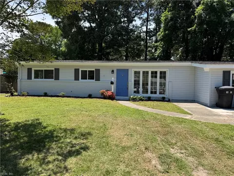 3841 Edinburgh Dr, Virginia Beach, VA 23452