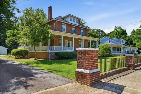 6753 S Quay Rd, Suffolk, VA 23437
