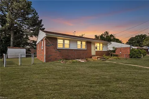 416 Keith Ct, Chesapeake, VA 23325