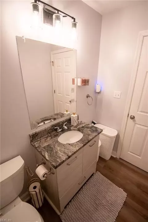 Bath - 531 Price St, Hampton, VA 23663 photo 2 of 3