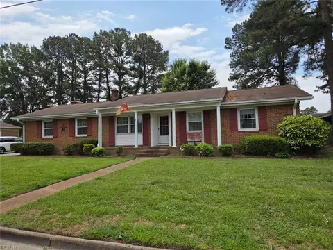 405 Villanova Ave, Chesapeake, VA 23324