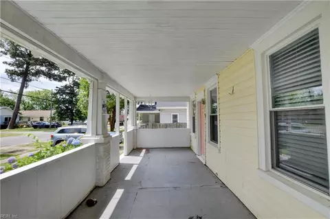 Exterior - 2015 N Mallory St, Hampton, VA 23664 photo 3 of 8