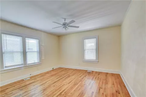 Bedroom - 2015 N Mallory St, Hampton, VA 23664 photo 3 of 6