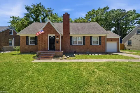 6425 Glenoak Dr, Norfolk, VA 23513