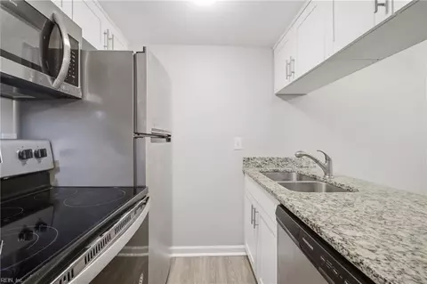 Kitchen - 28 Pacific Dr #2, Hampton, VA 23666 photo 1 of 3