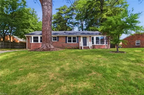 4800 Colonial Ln, Portsmouth, VA 23703
