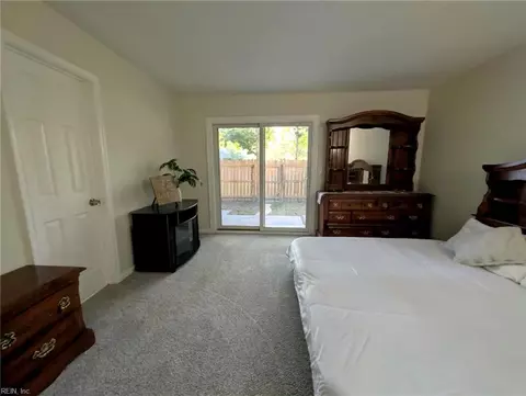 1158 Hillock Xing, Virginia Beach, VA 23455