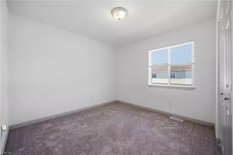 Bedroom - 1006 Bowe Pl, Norfolk, VA 23504 photo 5 of 8
