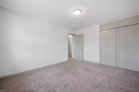 Bedroom - 1006 Bowe Pl, Norfolk, VA 23504 photo 2 of 8