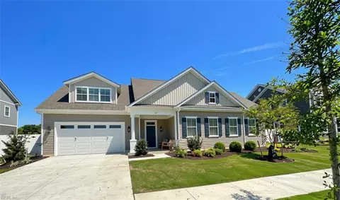2052 Charwood Dr, Chesapeake, VA 23320