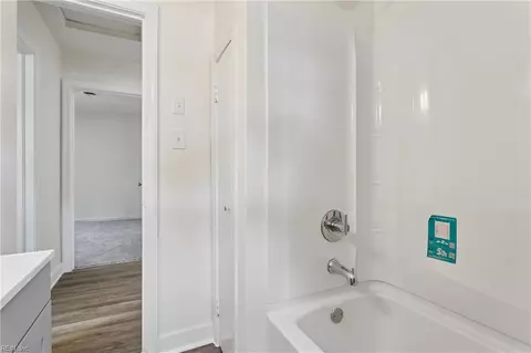Bath - 377 Whealton Rd, Hampton, VA 23666 photo 2 of 5