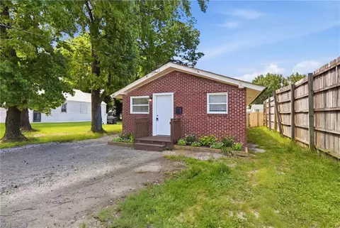 Exterior - 26 Bernard Ave, Hampton, VA 23669 photo 1 of 7