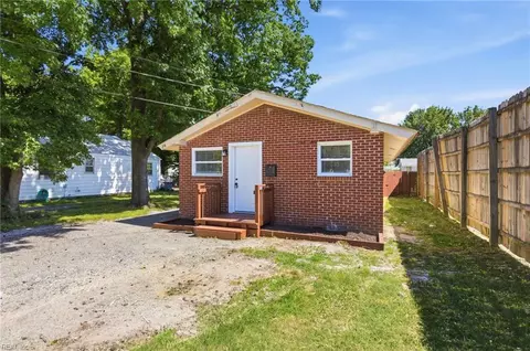Exterior - 26 Bernard Ave, Hampton, VA 23669 photo 1 of 8