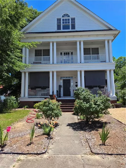 51 Armstrong St, Portsmouth, VA 23704