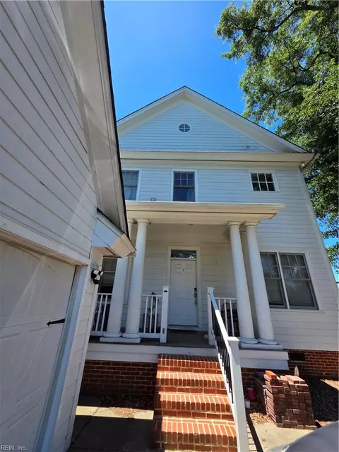 51 Armstrong St, Portsmouth, VA 23704