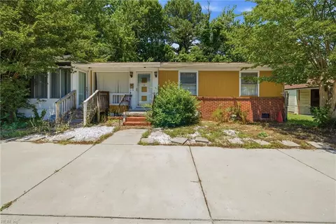 1009 79th St, Newport News, VA 23605