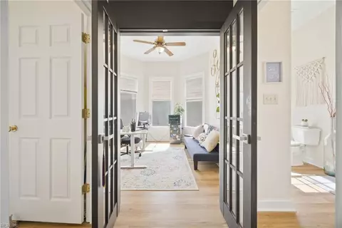 Entry Way - 12 Knodishall Way, Hampton, VA 23664 photo 4 of 7