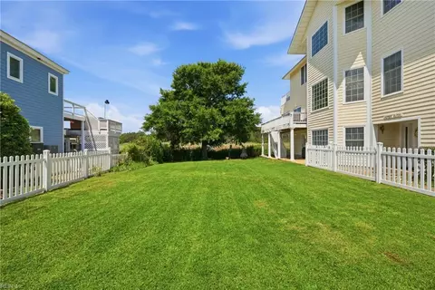 Exterior - 12 Knodishall Way, Hampton, VA 23664 photo 9 of 12